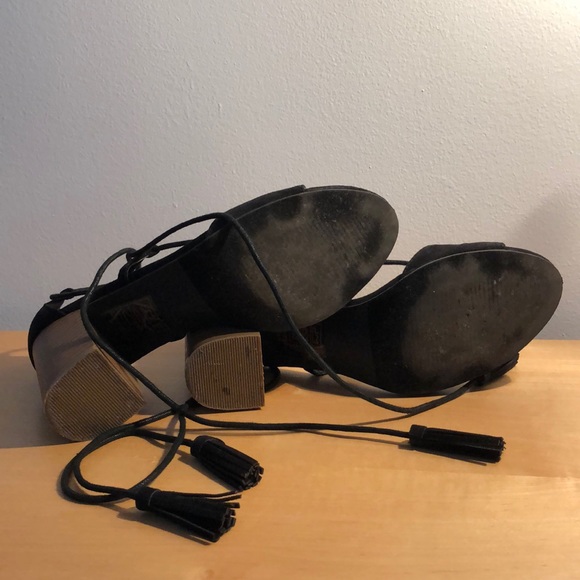 Yoki Strappy Lace Up Sandals - Picture 5 of 8